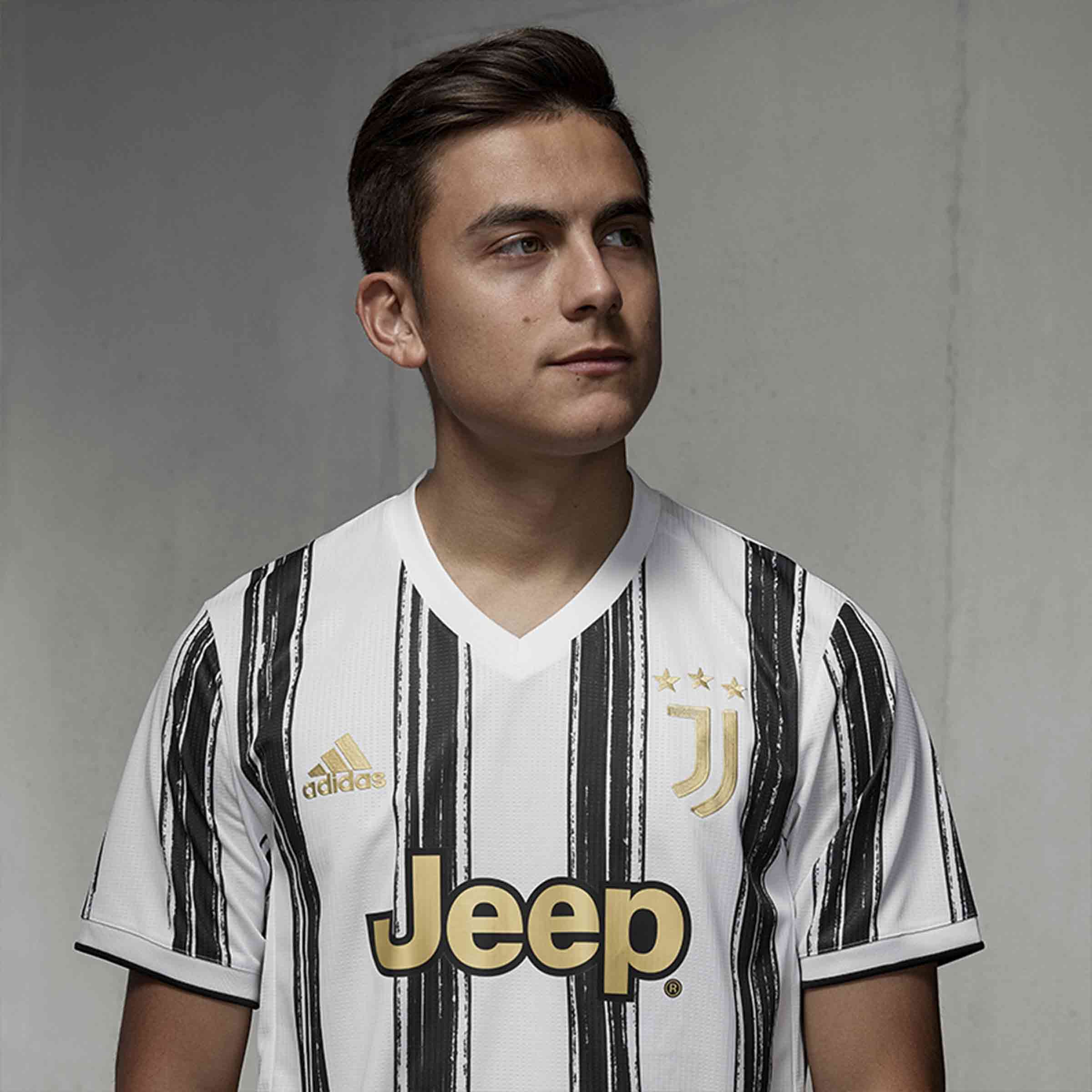 詹姆斯在尤文图斯比赛中夺冠,持续失利引发热议!比赛高潮迭起的简单介绍 詹姆斯在尤文图斯比赛中夺冠,持续失利引发热议!比赛高潮迭起的简单介绍